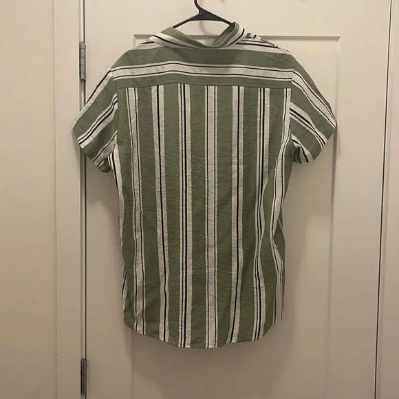 Men’s Large Button Up - Picture 2 of 2